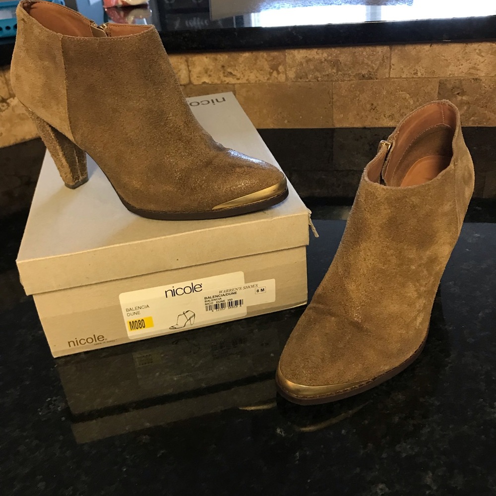 Beautiful suede heel bootie by Nicole!